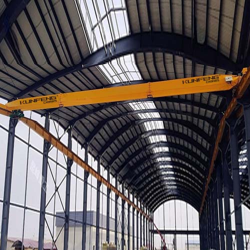 单梁铸造起重机安装时的起吊流程